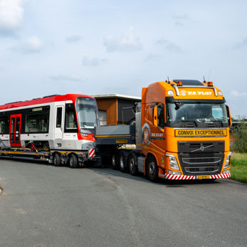 TINA 7001 op transport vanuit Polen naar Den Haag, augustus 2025 TINA 7001 op transport vanuit Polen naar Den Haag, augustus 2025