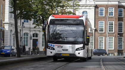 Bus in Den Haag HTM bus rijdt in Den Haag